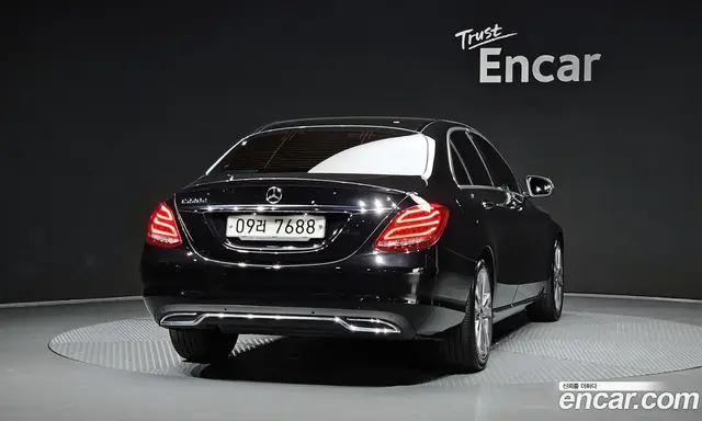 Mercedes-Benz C-Class 2017 2.1 автомат (гидро), миниатюра 4 Mercedes-Benz C-Class 2017 2.1 автомат (гидро), миниатюра 4