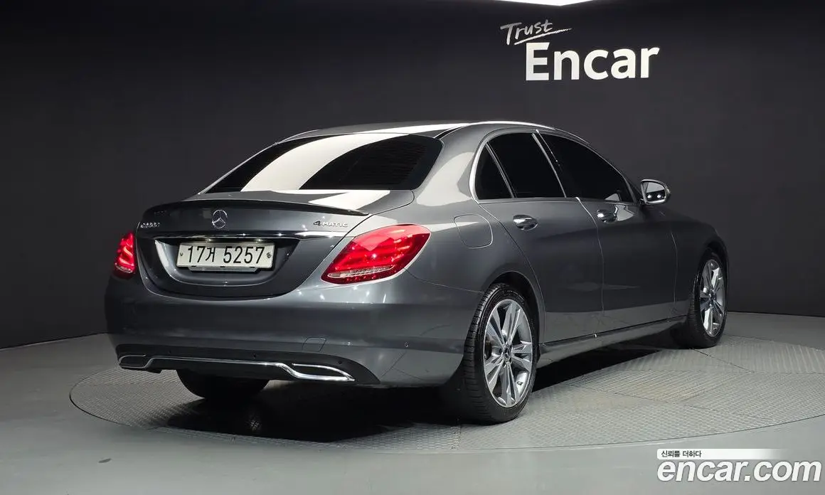 Mercedes-Benz C-Class 2017 2.1 автомат (гидро), фото 2 Mercedes-Benz C-Class 2017 2.1 автомат (гидро), фото 2