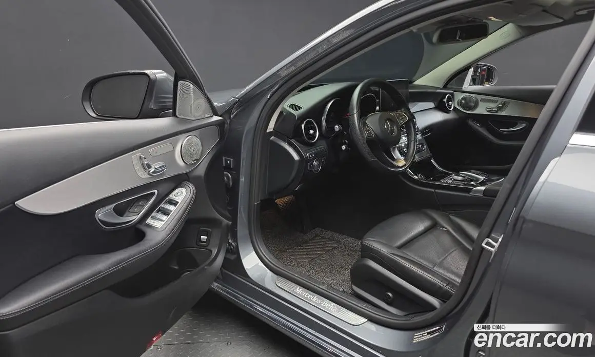 Mercedes-Benz C-Class 2017 2.1 автомат (гидро), фото 13 Mercedes-Benz C-Class 2017 2.1 автомат (гидро), фото 13