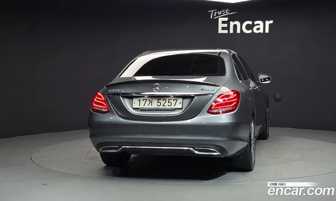 Mercedes-Benz C-Class 2017 2.1 автомат (гидро), фото 4 Mercedes-Benz C-Class 2017 2.1 автомат (гидро), фото 4