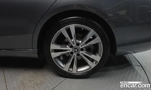 Mercedes-Benz C-Class 2017 2.1 автомат (гидро), миниатюра 7 Mercedes-Benz C-Class 2017 2.1 автомат (гидро), миниатюра 7