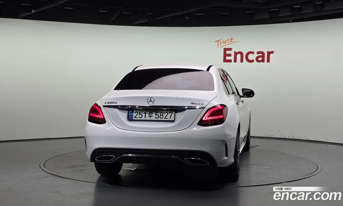 Mercedes-Benz C-Class 2019 1.9 автомат (гидро), фото 4
