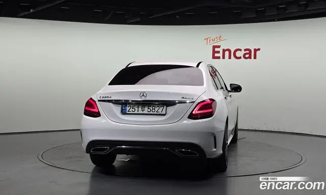Mercedes-Benz C-Class 2019 1.9 автомат (гидро), миниатюра 4