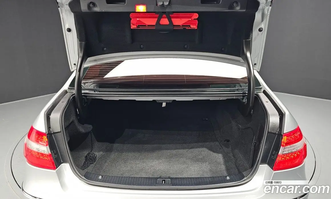 Mercedes-Benz E-Class 2010 3.5 автомат (гидро), фото 20
