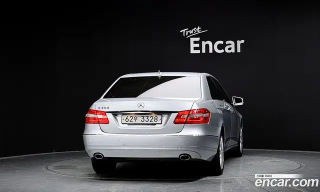 Mercedes-Benz E-Class 2010 3.5 автомат (гидро), миниатюра 4