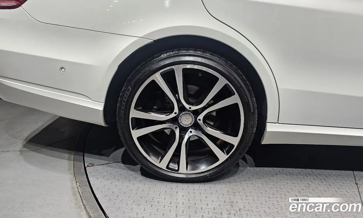 Mercedes-Benz E-Class 2015 2.1 автомат (гидро), фото 5
