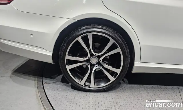 Mercedes-Benz E-Class 2015 2.1 автомат (гидро), миниатюра 5