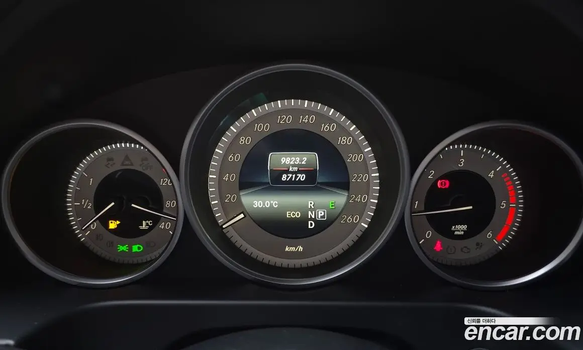 Mercedes-Benz E-Class 2015 2.1 автомат (гидро), фото 8