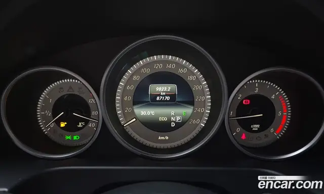 Mercedes-Benz E-Class 2015 2.1 автомат (гидро), миниатюра 8
