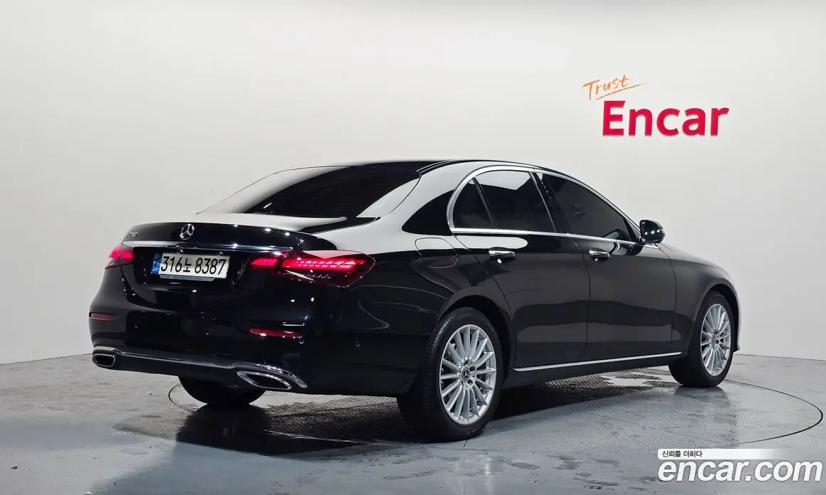 Mercedes-Benz E-Class 2022 2.0 автомат (гидро), фото 2 Mercedes-Benz E-Class 2022 2.0 автомат (гидро), фото 2