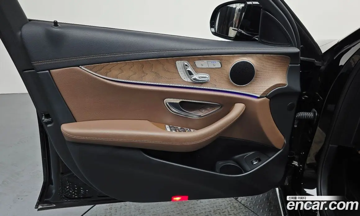 Mercedes-Benz E-Class 2022 2.0 автомат (гидро), фото 14 Mercedes-Benz E-Class 2022 2.0 автомат (гидро), фото 14