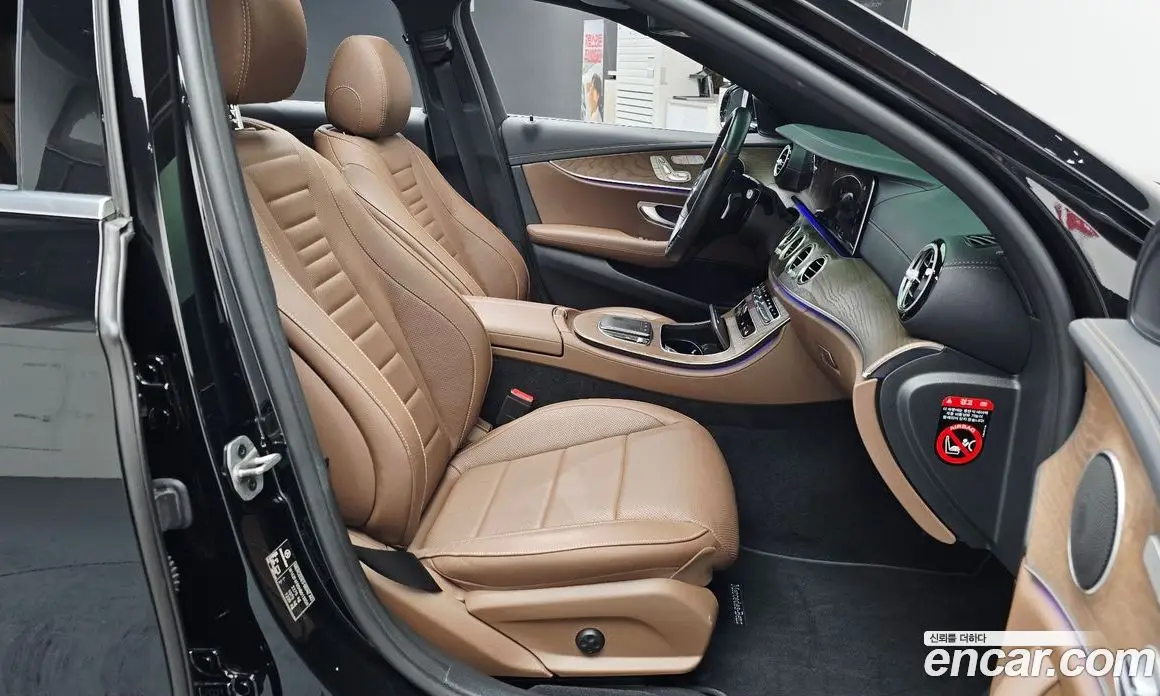 Mercedes-Benz E-Class 2022 2.0 автомат (гидро), фото 16 Mercedes-Benz E-Class 2022 2.0 автомат (гидро), фото 16