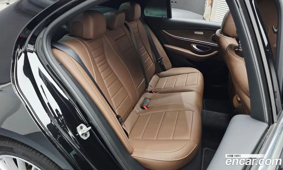 Mercedes-Benz E-Class 2022 2.0 автомат (гидро), фото 17 Mercedes-Benz E-Class 2022 2.0 автомат (гидро), фото 17