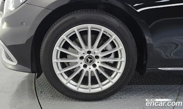Mercedes-Benz E-Class 2022 2.0 автомат (гидро), миниатюра 5 Mercedes-Benz E-Class 2022 2.0 автомат (гидро), миниатюра 5