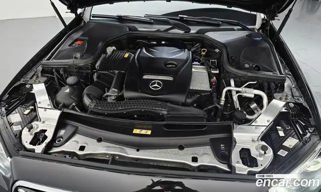 Mercedes-Benz E-Class 2022 2.0 автомат (гидро), миниатюра 6 Mercedes-Benz E-Class 2022 2.0 автомат (гидро), миниатюра 6