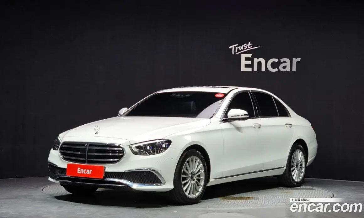 Mercedes-Benz E-Class 2023 2.0 автомат (гидро), фото 1 Mercedes-Benz E-Class 2023 2.0 автомат (гидро), фото 1