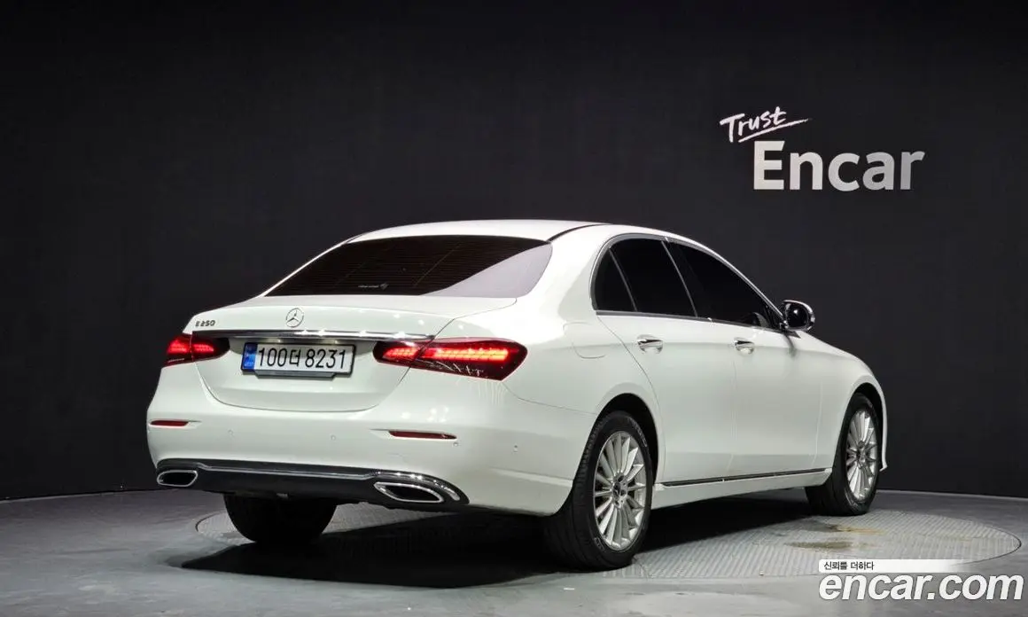 Mercedes-Benz E-Class 2023 2.0 автомат (гидро), фото 2 Mercedes-Benz E-Class 2023 2.0 автомат (гидро), фото 2