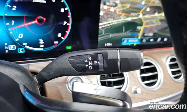 Mercedes-Benz E-Class 2023 2.0 автомат (гидро), миниатюра 12