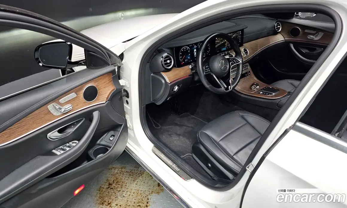 Mercedes-Benz E-Class 2023 2.0 автомат (гидро), фото 13 Mercedes-Benz E-Class 2023 2.0 автомат (гидро), фото 13
