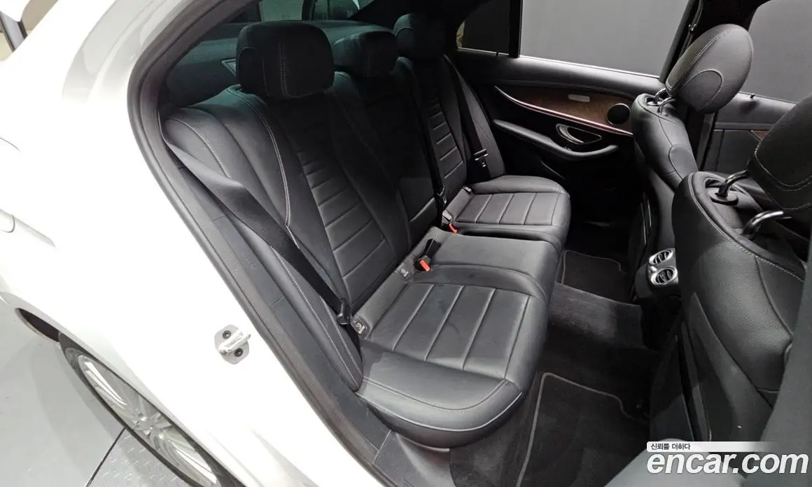 Mercedes-Benz E-Class 2023 2.0 автомат (гидро), фото 18 Mercedes-Benz E-Class 2023 2.0 автомат (гидро), фото 18