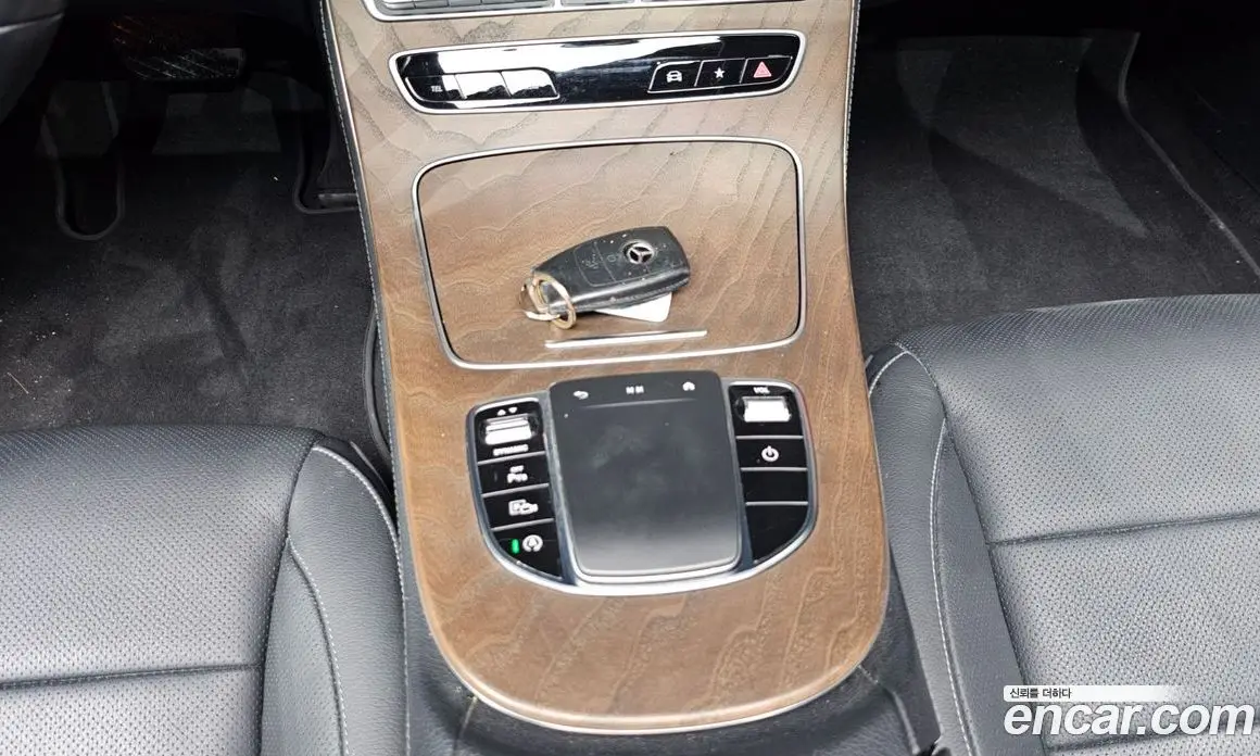 Mercedes-Benz E-Class 2023 2.0 автомат (гидро), фото 24 Mercedes-Benz E-Class 2023 2.0 автомат (гидро), фото 24