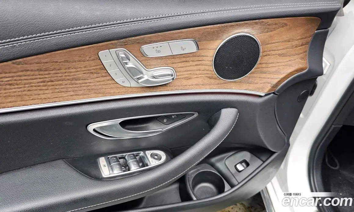 Mercedes-Benz E-Class 2023 2.0 автомат (гидро), фото 28 Mercedes-Benz E-Class 2023 2.0 автомат (гидро), фото 28
