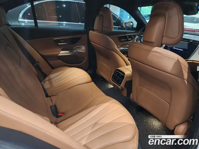 Mercedes-Benz E-Class 2024 3.0 автомат (гидро), миниатюра 10 Mercedes-Benz E-Class 2024 3.0 автомат (гидро), миниатюра 10