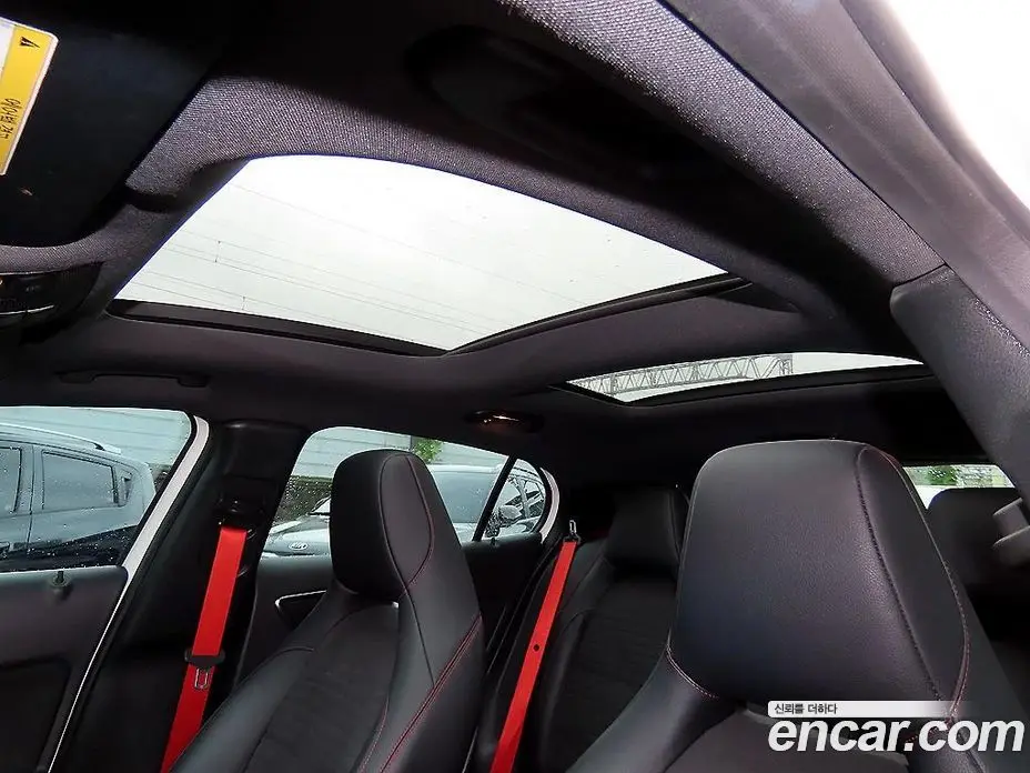 Mercedes-Benz GLA-Class 2019 2.0 автомат (гидро), фото 16 Mercedes-Benz GLA-Class 2019 2.0 автомат (гидро), фото 16