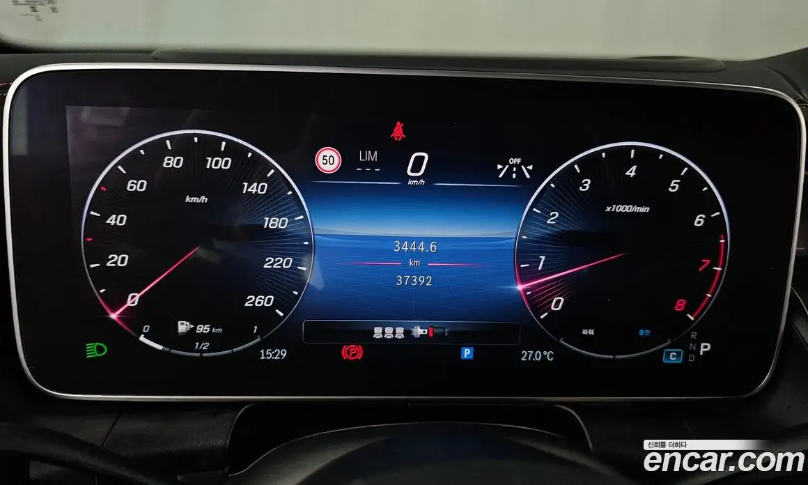 Mercedes-Benz GLC-Class 2024 2.0 автомат (гидро), фото 11