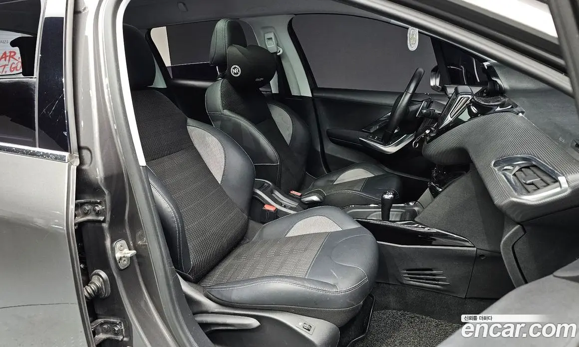 Peugeot 2008 2017 1.6 автомат (гидро), фото 11 Peugeot 2008 2017 1.6 автомат (гидро), фото 11