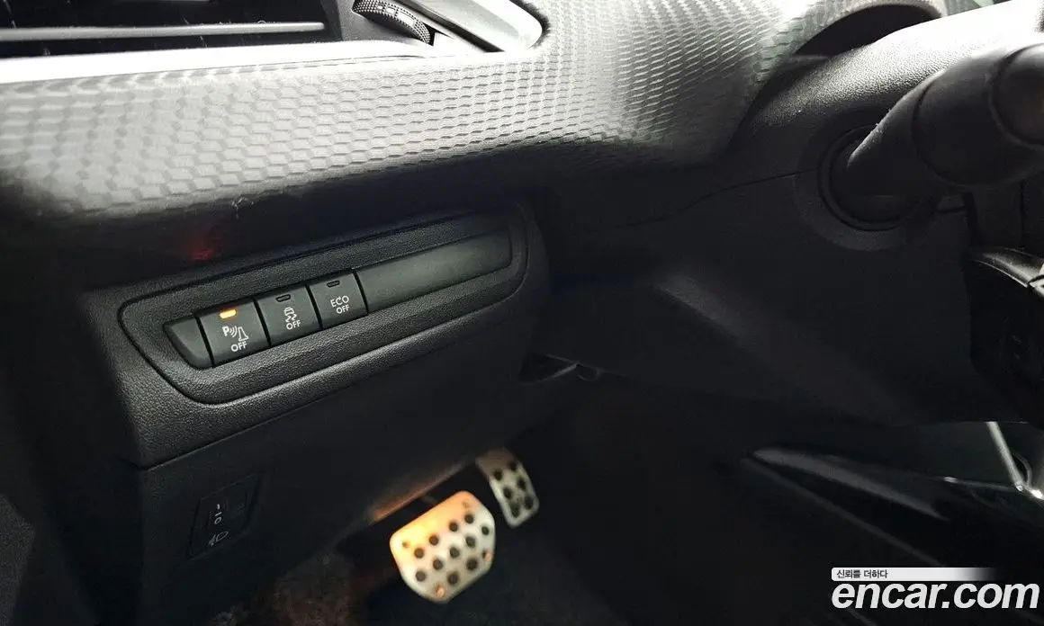 Peugeot 2008 2017 1.6 автомат (гидро), фото 14 Peugeot 2008 2017 1.6 автомат (гидро), фото 14
