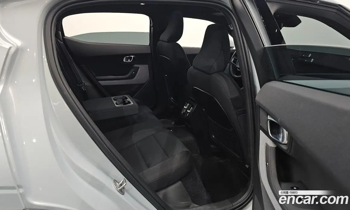 Polestar Polestar 2 2023 0.2 автомат (гидро), фото 16 Polestar Polestar 2 2023 0.2 автомат (гидро), фото 16