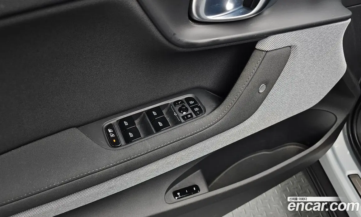 Polestar Polestar 2 2023 0.2 автомат (гидро), фото 24 Polestar Polestar 2 2023 0.2 автомат (гидро), фото 24