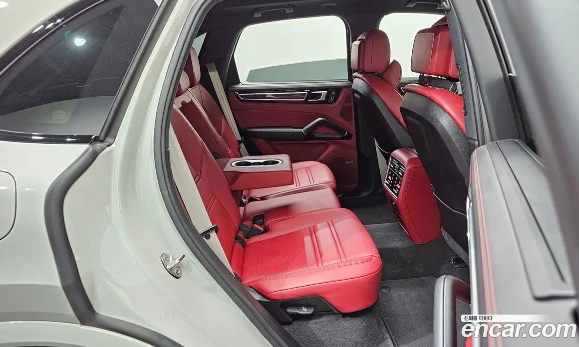 Porsche Cayenne 2023 3.0 автомат (гидро), фото 12