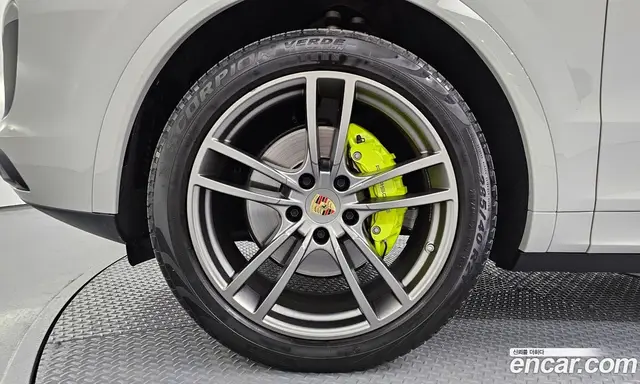 Porsche Cayenne 2023 3.0 автомат (гидро), миниатюра 5