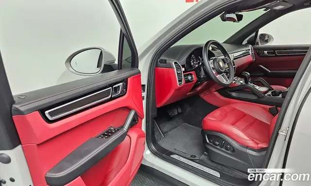 Porsche Cayenne 2023 3.0 автомат (гидро), миниатюра 10