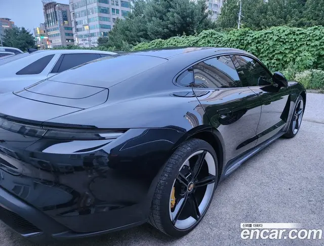 Porsche Taycan 2022 0.1 автомат (гидро), миниатюра 2 Porsche Taycan 2022 0.1 автомат (гидро), миниатюра 2
