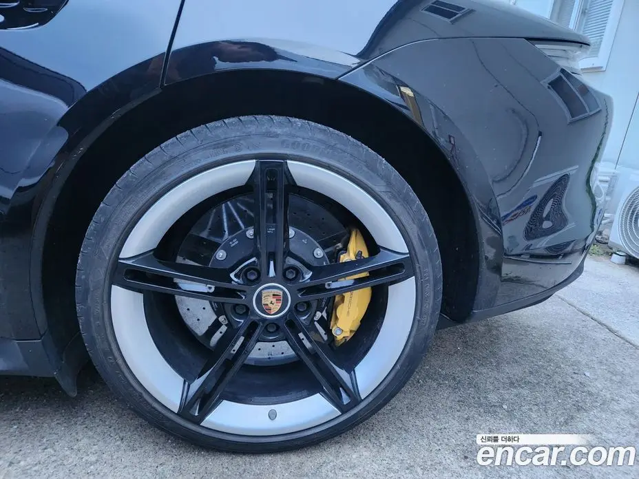 Porsche Taycan 2022 0.1 автомат (гидро), фото 11 Porsche Taycan 2022 0.1 автомат (гидро), фото 11