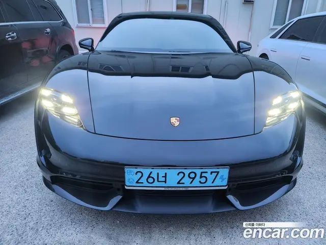 Porsche Taycan 2022 0.1 автомат (гидро), миниатюра 3 Porsche Taycan 2022 0.1 автомат (гидро), миниатюра 3