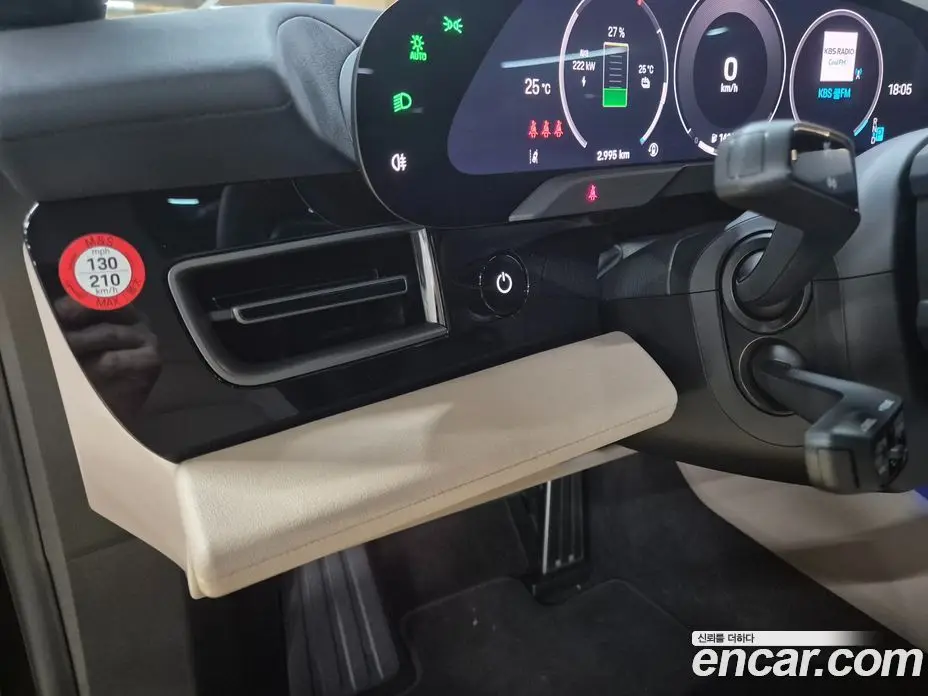 Porsche Taycan 2025 автомат (гидро), фото 15 Porsche Taycan 2025 автомат (гидро), фото 15