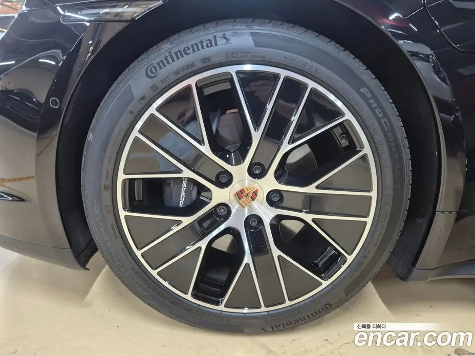 Porsche Taycan 2025 автомат (гидро), фото 18 Porsche Taycan 2025 автомат (гидро), фото 18