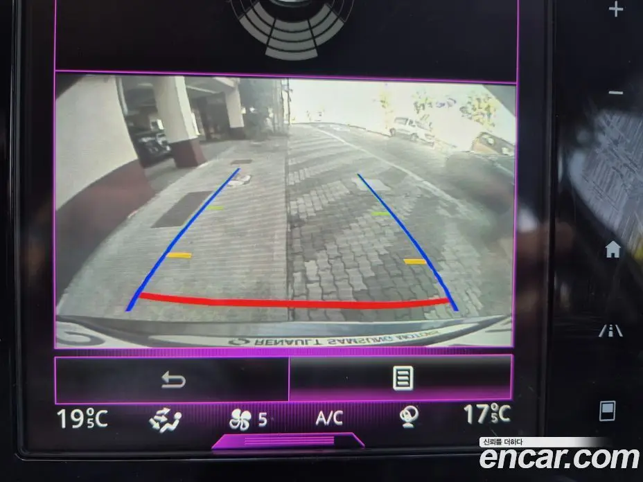Renault (Samsung) QM6 2017 2.0 автомат (гидро), фото 13 Renault (Samsung) QM6 2017 2.0 автомат (гидро), фото 13