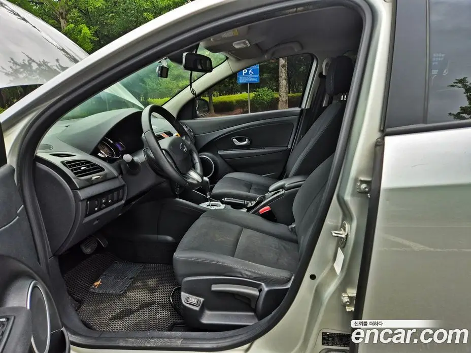 Renault (Samsung) SM3 2014 1.6 автомат (гидро), фото 17 Renault (Samsung) SM3 2014 1.6 автомат (гидро), фото 17
