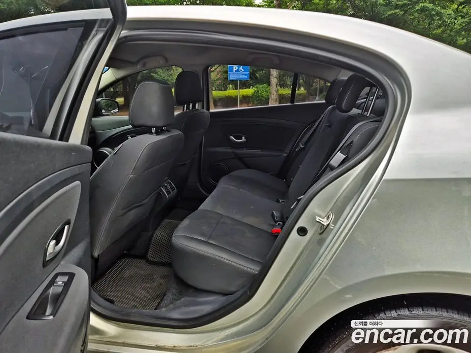 Renault (Samsung) SM3 2014 1.6 автомат (гидро), фото 18 Renault (Samsung) SM3 2014 1.6 автомат (гидро), фото 18