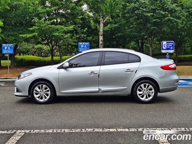 Renault (Samsung) SM3 2014 1.6 автомат (гидро), миниатюра 7 Renault (Samsung) SM3 2014 1.6 автомат (гидро), миниатюра 7
