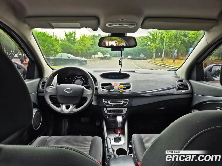 Renault (Samsung) SM3 2014 1.6 автомат (гидро), фото 9 Renault (Samsung) SM3 2014 1.6 автомат (гидро), фото 9