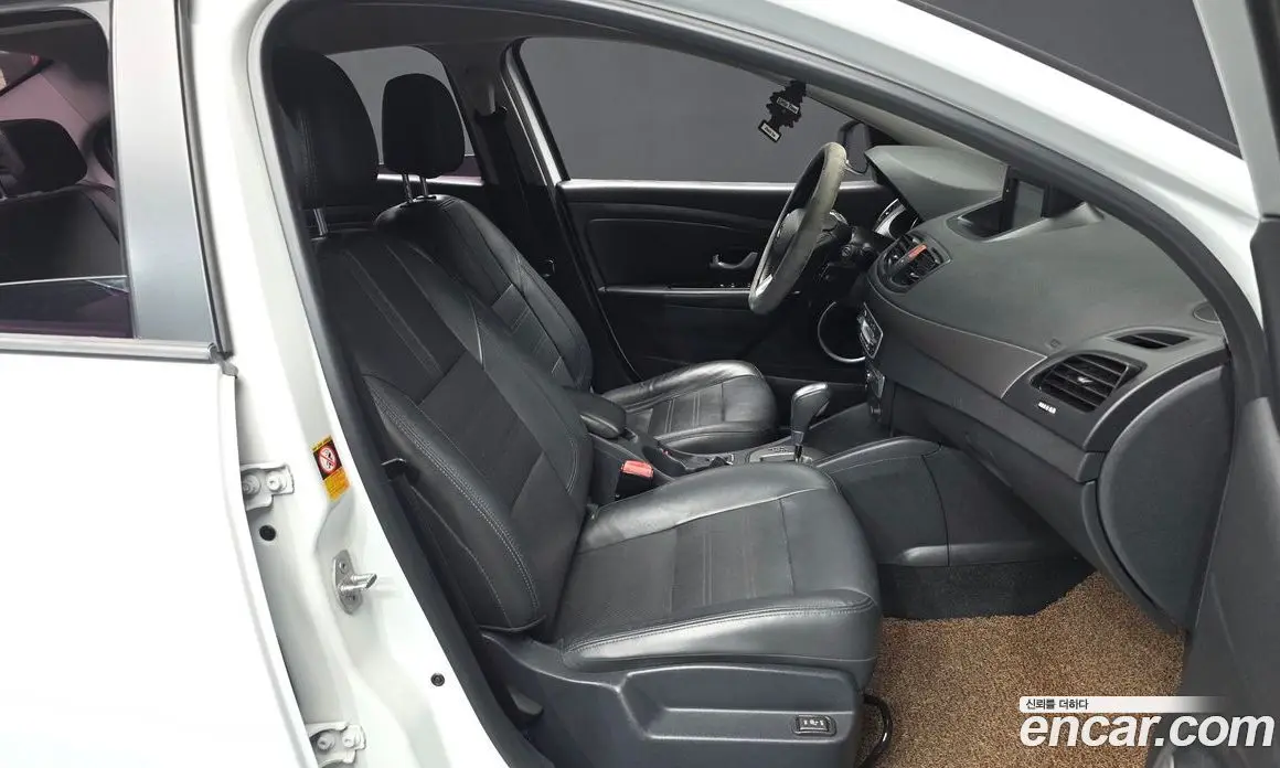 Renault (Samsung) SM3 2017 1.6 автомат (гидро), фото 11 Renault (Samsung) SM3 2017 1.6 автомат (гидро), фото 11