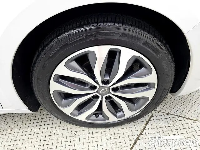 Renault (Samsung) SM6 2016 2.0 автомат (гидро), миниатюра 5 Renault (Samsung) SM6 2016 2.0 автомат (гидро), миниатюра 5