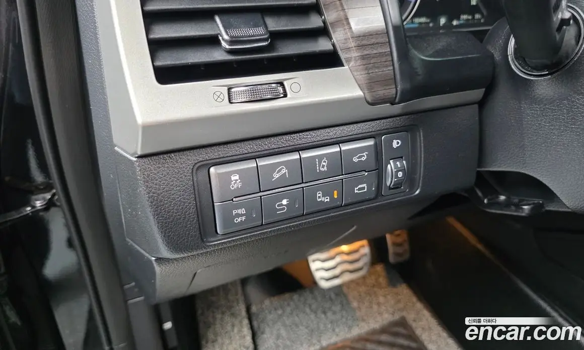 SsangYong Rexton 2018 2.2 автомат (гидро), фото 17 SsangYong Rexton 2018 2.2 автомат (гидро), фото 17