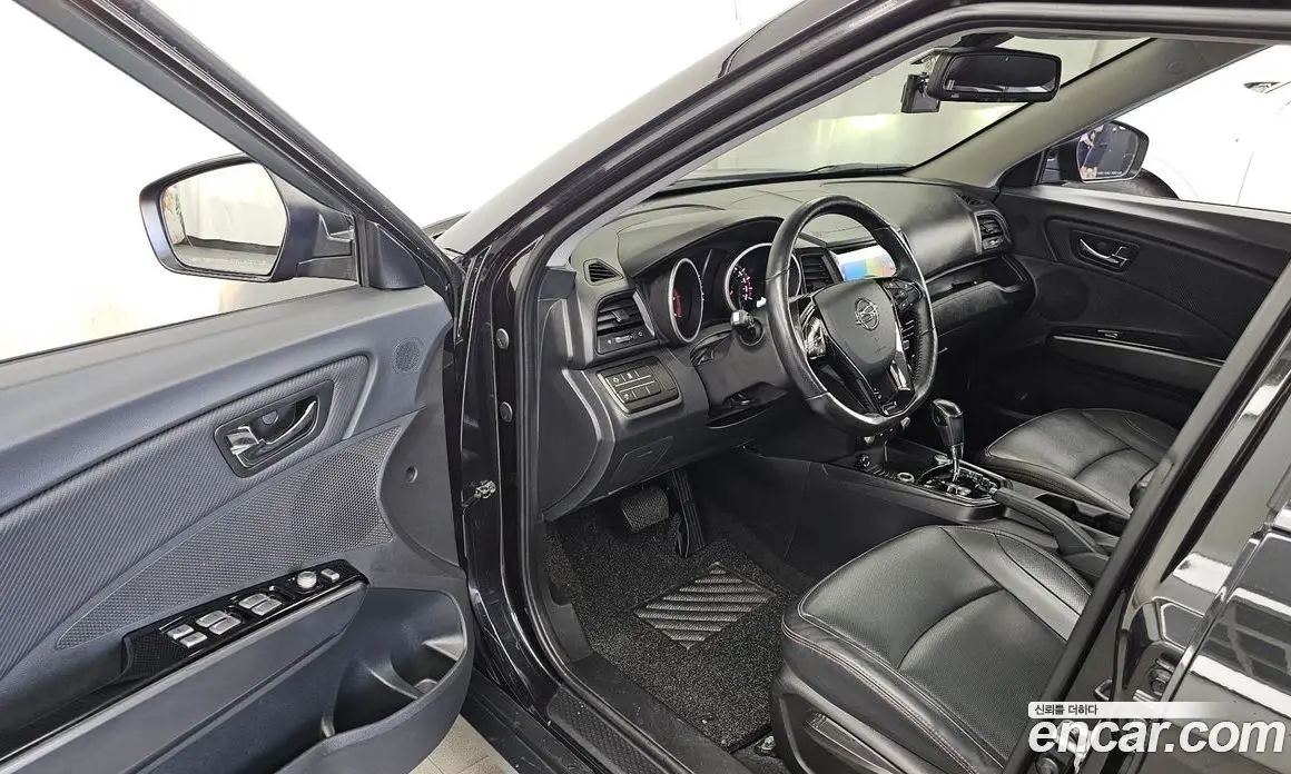 SsangYong TIBOLI 2017 1.6 автомат (гидро), фото 10 SsangYong TIBOLI 2017 1.6 автомат (гидро), фото 10